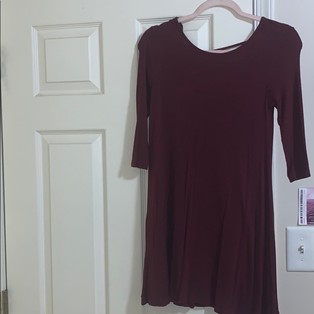 maroon quarter sleeve dress
